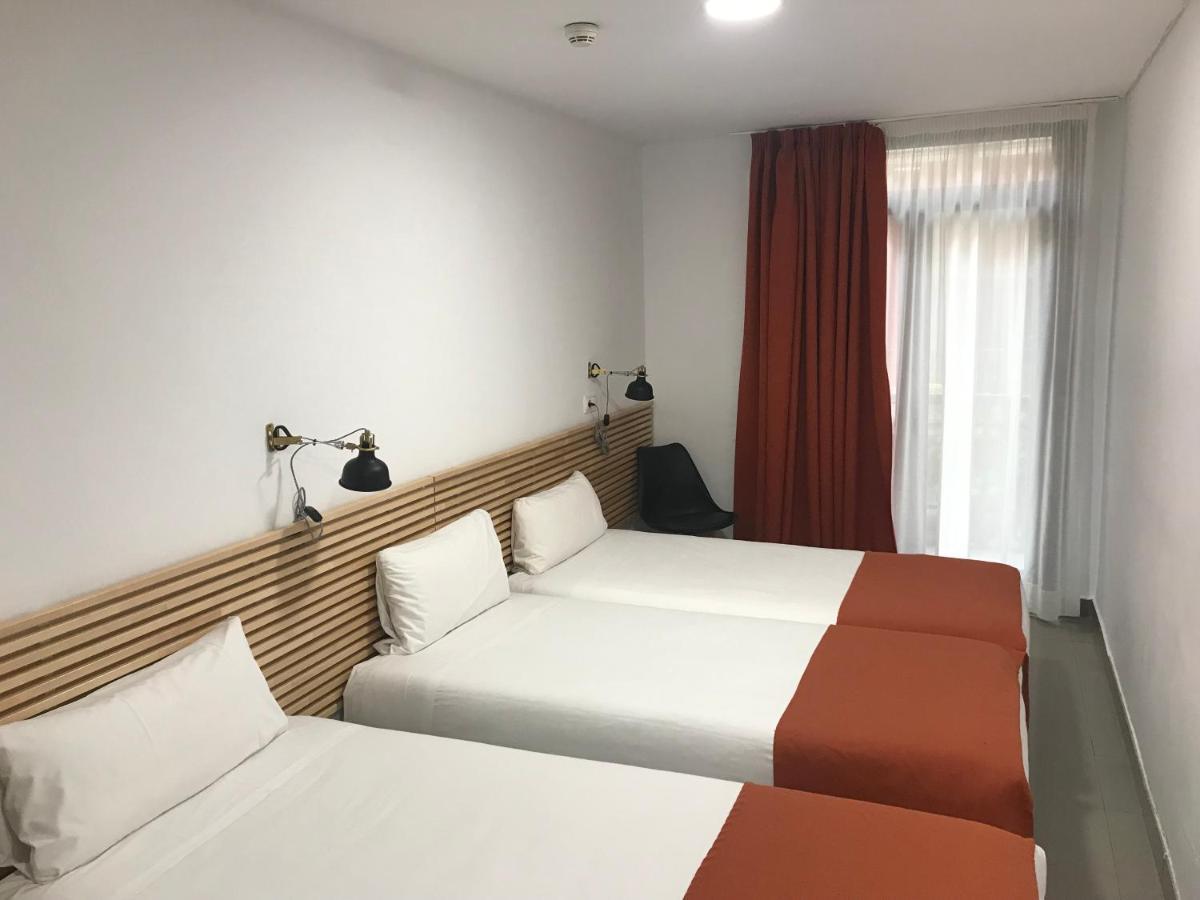 ברצלונה Hostal La Terrassa מראה חיצוני תמונה